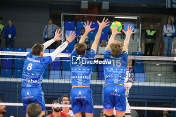 13/11/2024 - MONSTER BLOCK MATTHIJS VERHANNEMAN, PIETER COOLMAN AND BASIL DERMAUX (KNACK VOLLEY ROESELARE) - ALLIANZ MILANO VS KNACK ROESELARE - CHAMPIONS LEAGUE MEN - VOLLEY