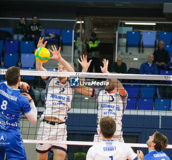 13/11/2024 - MONSTER BLOCK FERRE REGGERS AND JACOPO LARIZZA (POWERVOLLEY MILANO) - ALLIANZ MILANO VS KNACK ROESELARE - CHAMPIONS LEAGUE MEN - VOLLEY