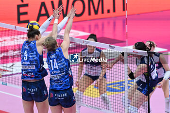 2024-01-24 - Spike of Mayu Ishikawa ( Bisonte Firenze ) with block of Joanna Wolosz and Marina Lubian ( Prosecco Doc Imoco Conegliano ) - PROSECCO DOC IMOCO CONEGLIANO VS IL BISONTE FIRENZE - WOMEN ITALIAN CUP - VOLLEYBALL