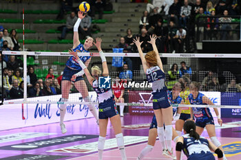 2024-01-24 - Spike of Isabelle Haak ( Prosecco Doc Imoco Conegliano ) - PROSECCO DOC IMOCO CONEGLIANO VS IL BISONTE FIRENZE - WOMEN ITALIAN CUP - VOLLEYBALL