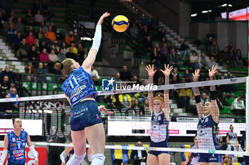 2024-01-24 - Spike of Isabelle Haak ( Prosecco Doc Imoco Conegliano ) - PROSECCO DOC IMOCO CONEGLIANO VS IL BISONTE FIRENZE - WOMEN ITALIAN CUP - VOLLEYBALL