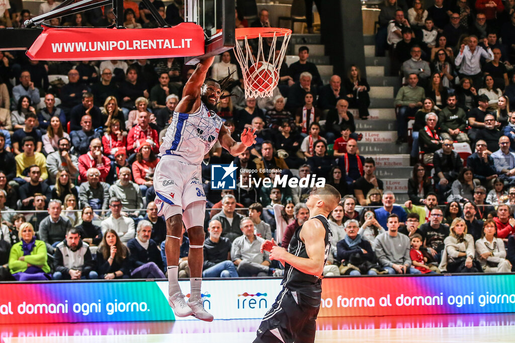 Unahotels Reggio Emilia vs Virtus Segafredo Bologna - SERIE A ITALIA - BASKET