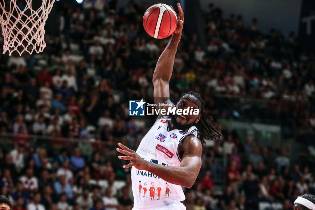 Unahotels Reggio Emilia vs Estra Pistoia - SERIE A ITALIA - BASKET