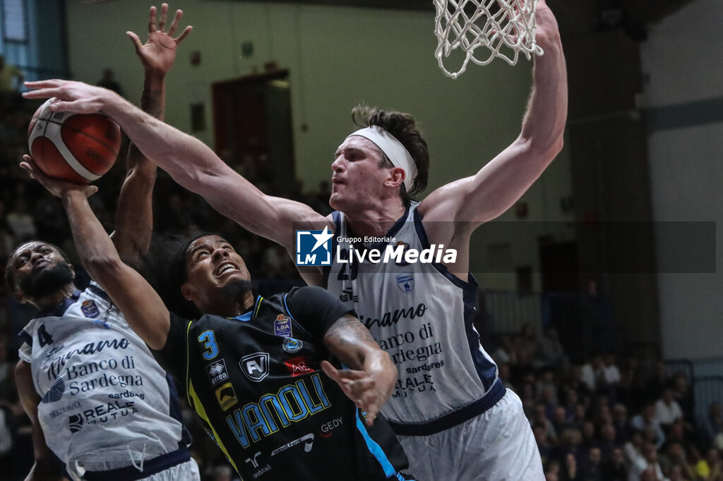 Vanoli Basket Cremona vs Banco di Sardegna Sassari - ITALIAN SERIE A - BASKETBALL