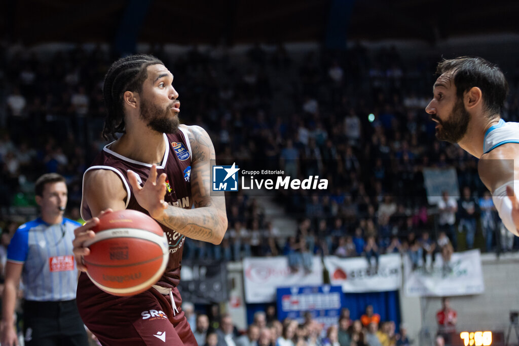 Acqua S.Bernardo Cantù vs Trapani Shark - ITALIAN SERIE A - BASKETBALL