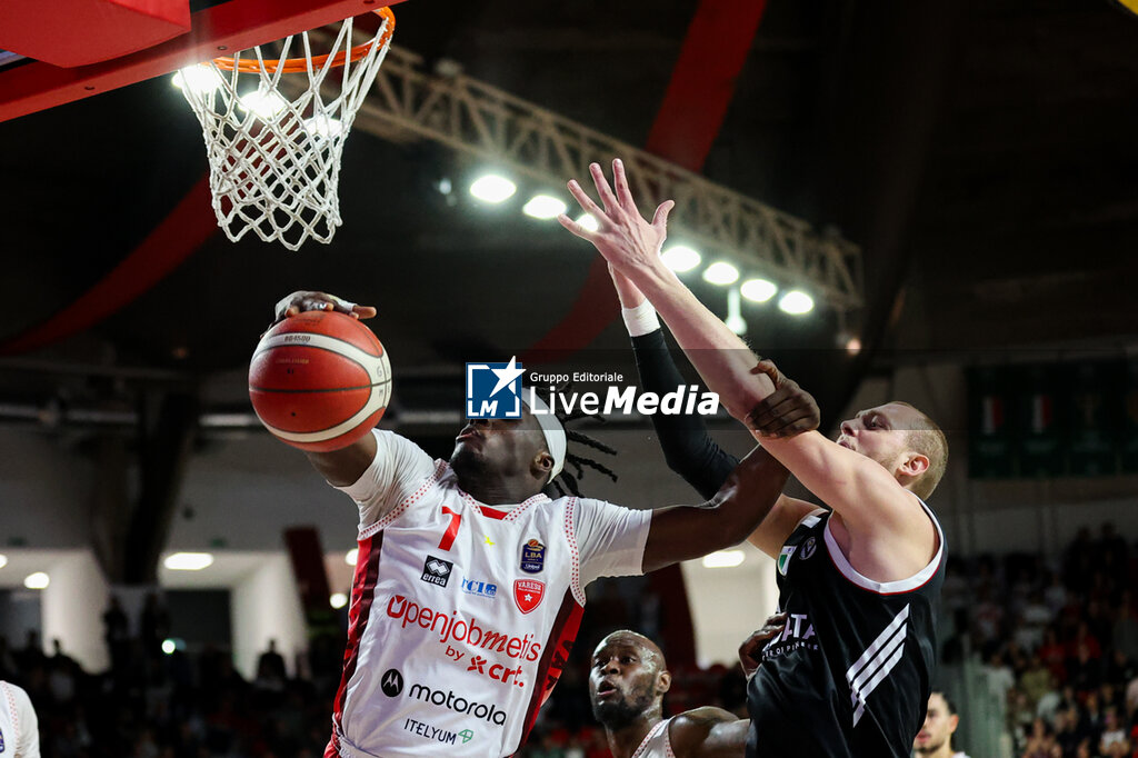 Openjobmetis Varese vs Virtus Olidata Bologna - ITALIAN SERIE A - BASKETBALL