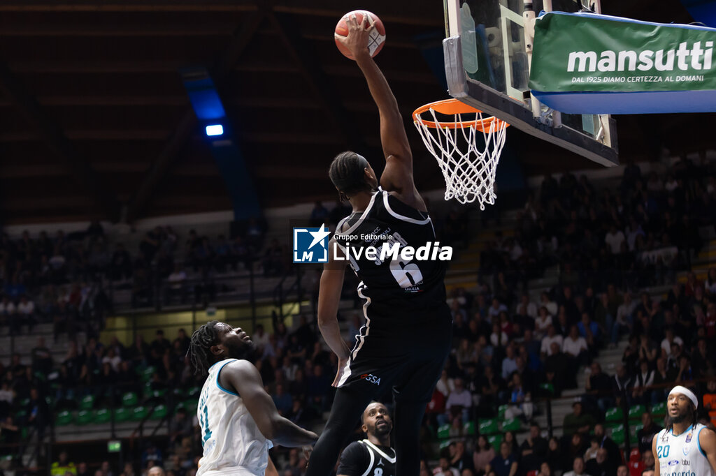 Acqua S.Bernardo Cantù vs APU Old Wild West Udine - ITALIAN SERIE A - BASKETBALL