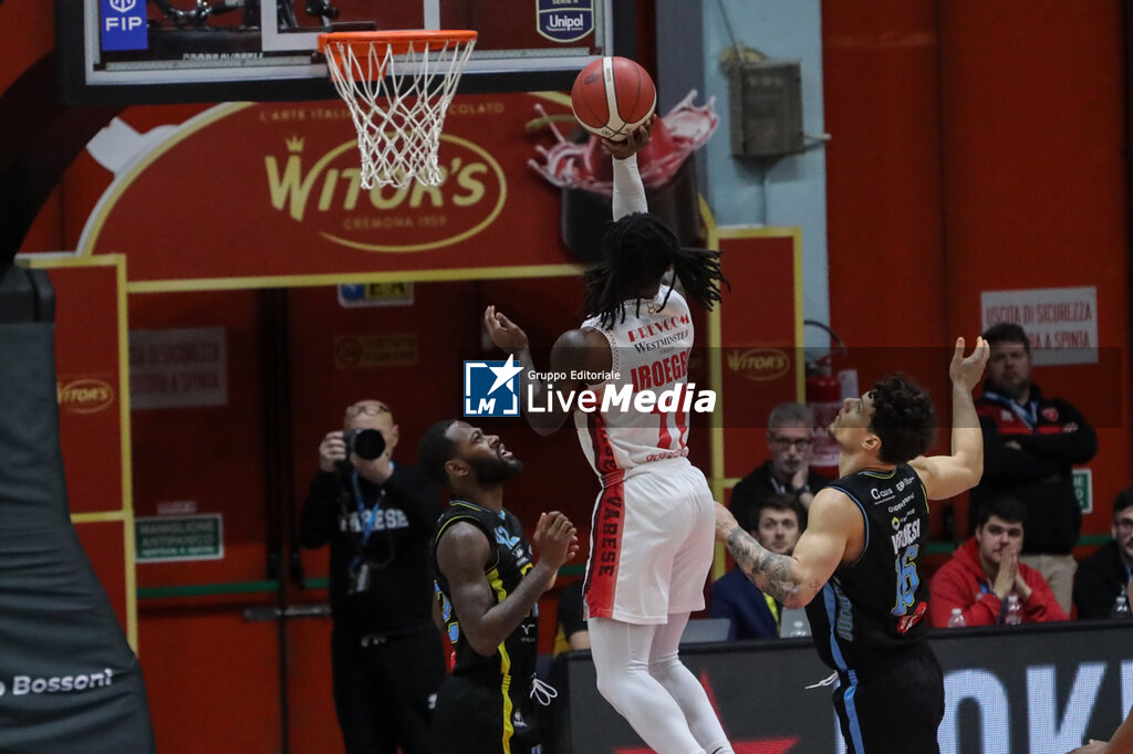 Vanoli Basket Cremona vs Openjobmetis Varese - ITALIAN SERIE A - BASKETBALL