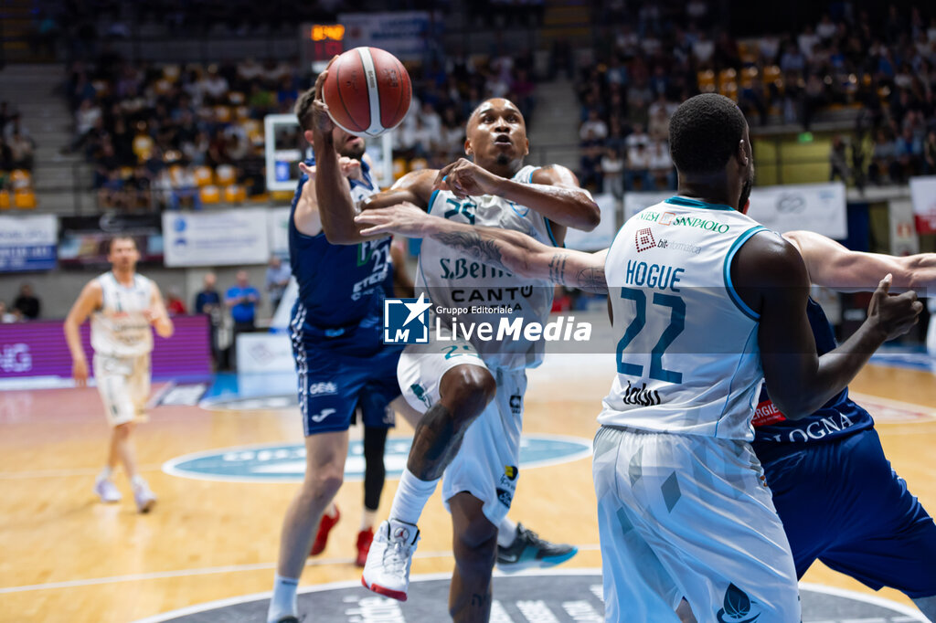 PlayOff - San Bernardo Cantù vs Fortitudo Bologna - ITALIAN SERIE A2 - BASKETBALL