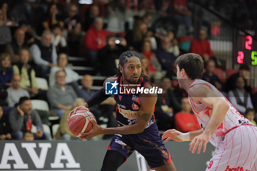 Sella Cento vs Unieuro Forlì - ITALIAN SERIE A2 - BASKETBALL