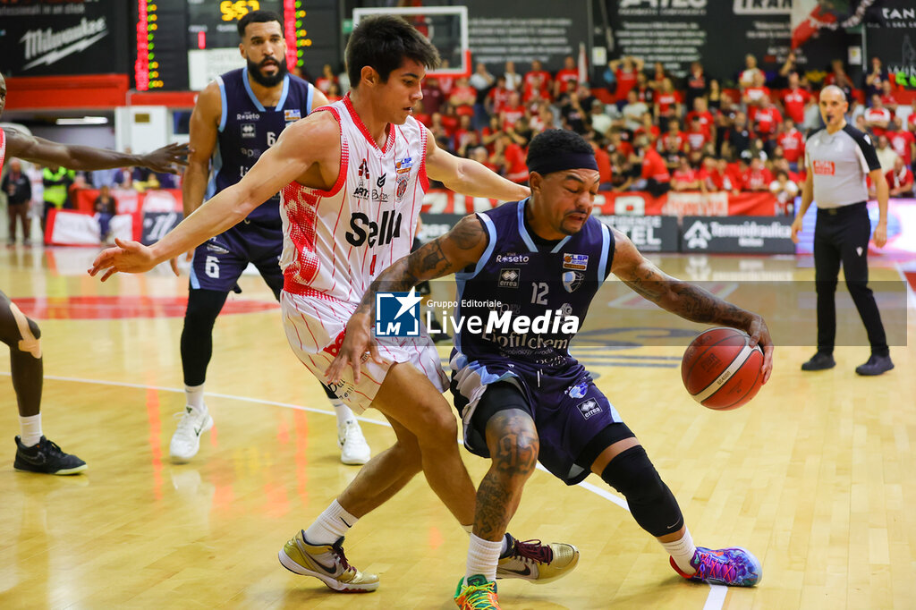 Sella Cento vs Liofilchem Roseto - ITALIAN SERIE A2 - BASKETBALL