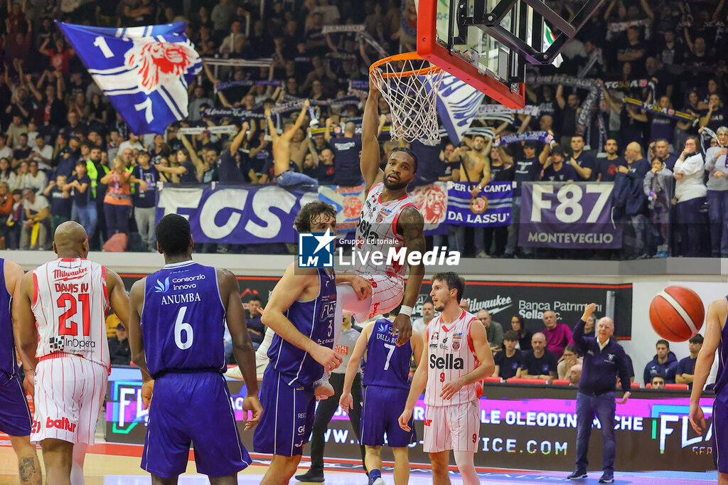 Sella Cento vs Fortitudo Bologna - ITALIAN SERIE A2 - BASKETBALL
