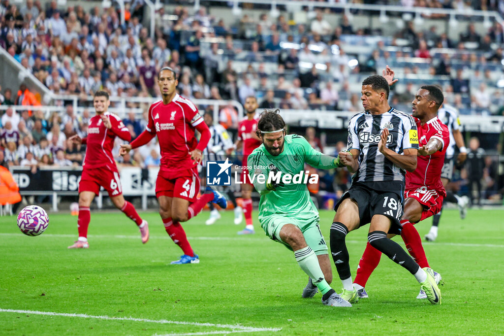 FOOTBALL - ENGLISH CHAMP - NEWCASTLE v LIVERPOOL - ENGLISH PREMIER LEAGUE - SOCCER