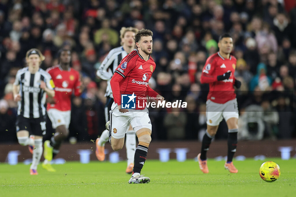 FOOTBALL - ENGLISH CHAMP - MANCHESTER UNITED v NEWCASTLE - ENGLISH PREMIER LEAGUE - SOCCER