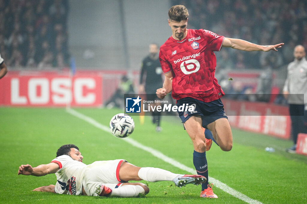 FOOTBALL - FRENCH CHAMP - LILLE v PARIS SG - FRENCH LIGUE 1 - SOCCER