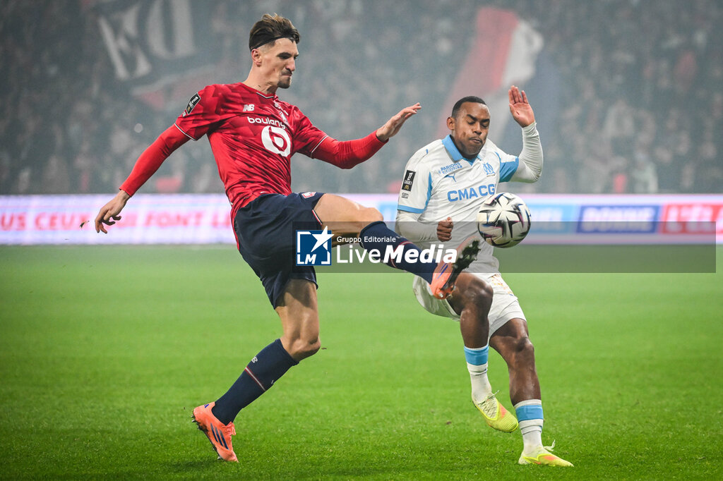 LOSC LILLE vs OLYMPIQUE MARSEILLE - FRENCH LIGUE 1 - SOCCER