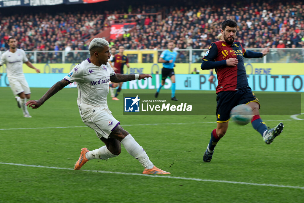 Genoa CFC vs ACF Fiorentina - ITALIAN SERIE A - SOCCER