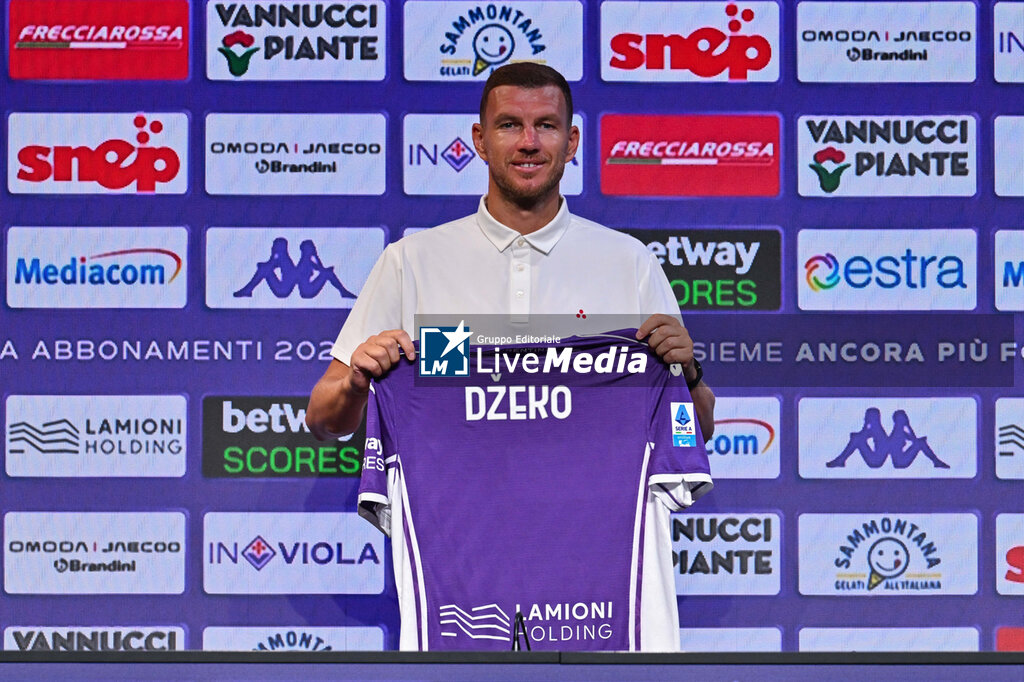 Presentation of ACF Fiorentina's new player Edin Dzeko - ITALIAN SERIE A - SOCCER