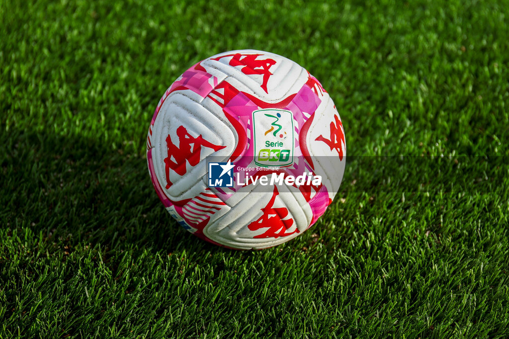 Carrarese Calcio vs AC Reggiana - ITALIAN SERIE B - SOCCER