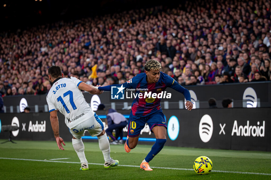 BARCELONA vs DEPORTIVO ALAVES - SPANISH LA LIGA - SOCCER
