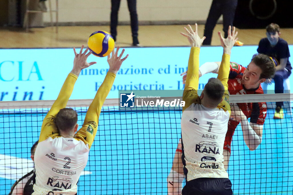 Gioiella Prisma Taranto vs Rana Verona 2-3 (21-25 ; 31-29 ; 27-25 ; 17-25 ; 12-15) - SUPERLEAGUE SERIE A - VOLLEYBALL