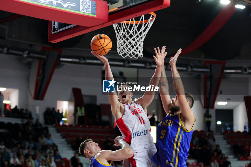 Itelyum Varese vs Peristeri Betsson - CHAMPIONS LEAGUE - BASKETBALL
