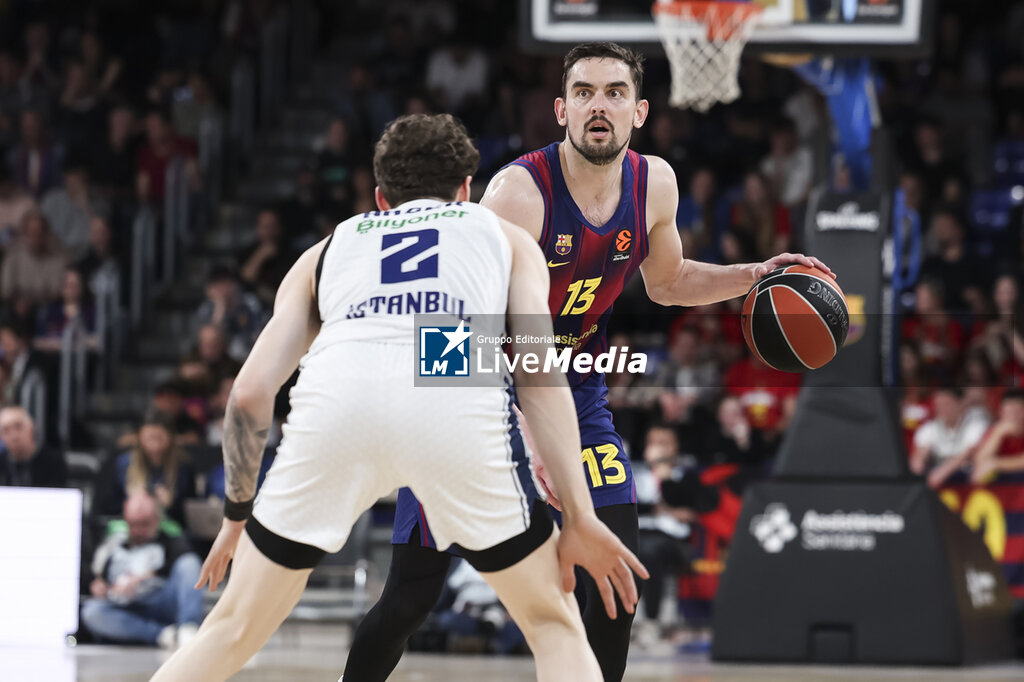 BARCELONA vs ANADOLU EFES ISTANBUL - EUROLEAGUE - BASKETBALL