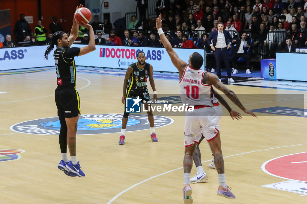 Vanoli Basket Cremona vs Una Hotels Reggio Emilia - ITALIAN SERIE A - BASKETBALL
