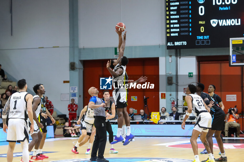 Vanoli Basket Cremona vs Virtus Olidata Bologna - ITALIAN SERIE A - BASKETBALL