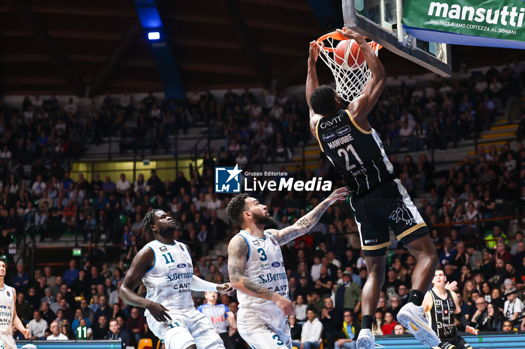 Acqua S.Bernardo Cantù vs Dolomiti Energia Trentino - ITALIAN SERIE A - BASKETBALL
