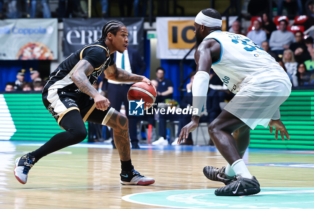 Acqua S.Bernardo Cantù vs Dolomiti Energia Trentino - ITALIAN SERIE A - BASKETBALL