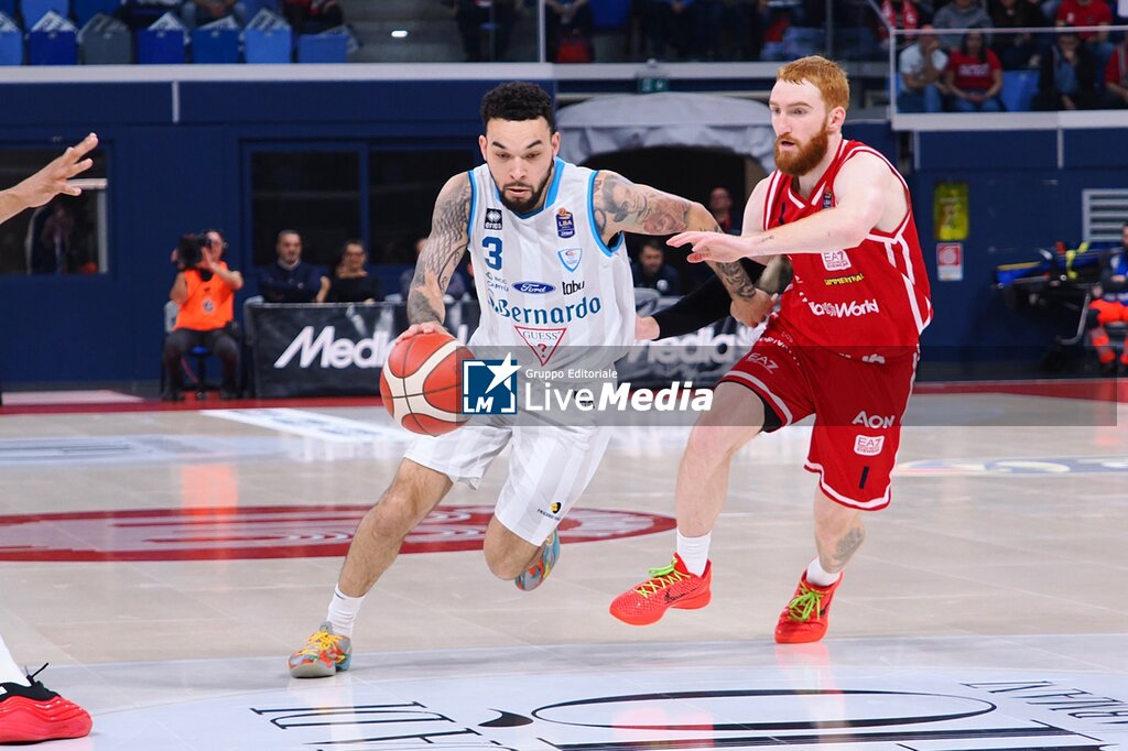 EA7 Emporio Armani Milano vs Acqua S.Bernardo Cantù - ITALIAN SERIE A - BASKETBALL