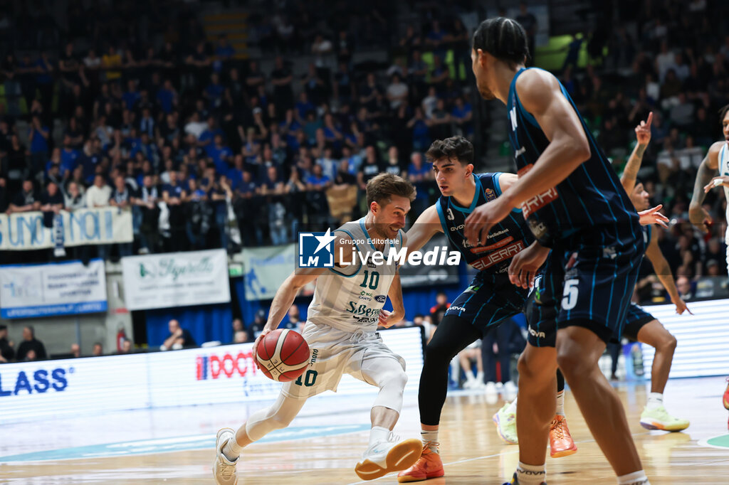 Acqua S.Bernardo Cantù vs Napoli Basketball - ITALIAN SERIE A - BASKETBALL