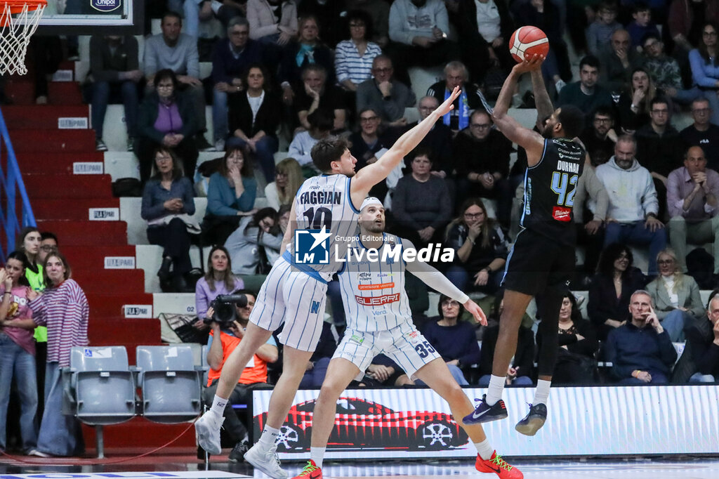 Vanoli Basket Cremona vs Napoli Basketball - ITALIAN SERIE A - BASKETBALL