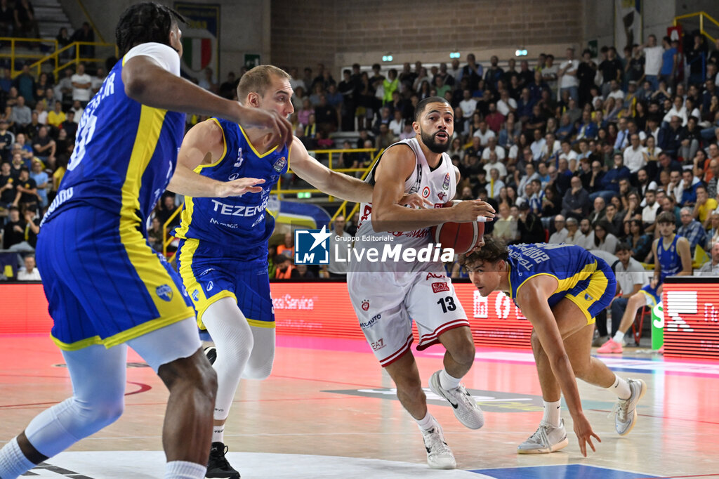 Tezenis Verona vs Armani Olimpia Milano - ITALIAN SERIE A - BASKETBALL