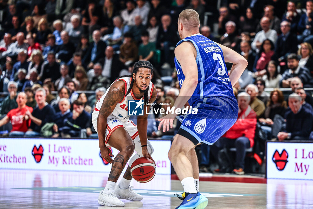 Una Hotels Reggio Emilia vs Acqua S.Bernardo Cantù - ITALIAN SERIE A - BASKETBALL