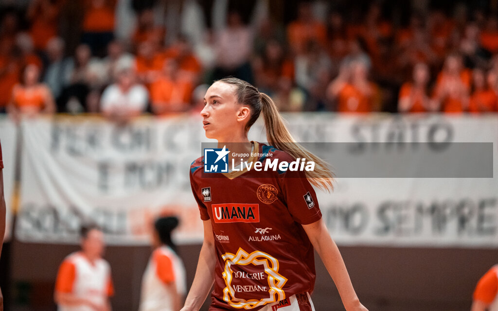 Famila Basket Schio vs Umana Reyer Venezia - ITALIAN SERIE A1 WOMEN - BASKETBALL