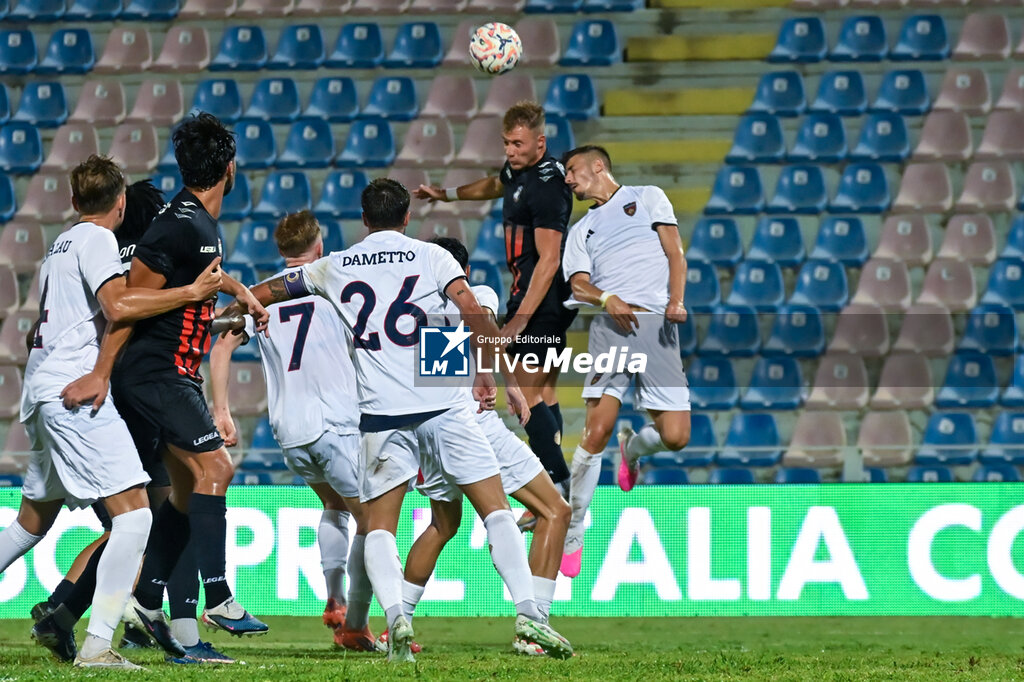 Crotone FC va Cosenza Calcio - SERIE C ITALIAN CUP - SOCCER