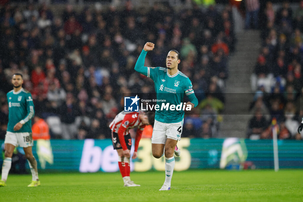 FOOTBALL - ENGLISH CHAMP - SUNDERLAND v LIVERPOOL - ENGLISH PREMIER LEAGUE - SOCCER