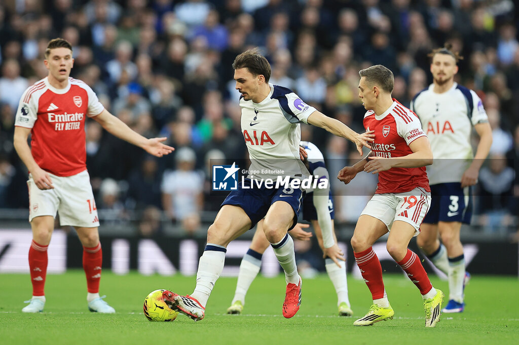 FOOTBALL - ENGLISH CHAMP - TOTTENHAM v ARSENAL - ENGLISH PREMIER LEAGUE - SOCCER