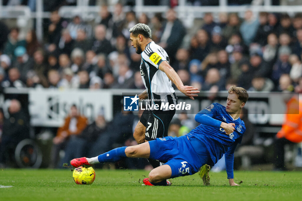 FOOTBALL - ENGLISH CHAMP - NEWCASTLE v EVERTON - ENGLISH PREMIER LEAGUE - SOCCER