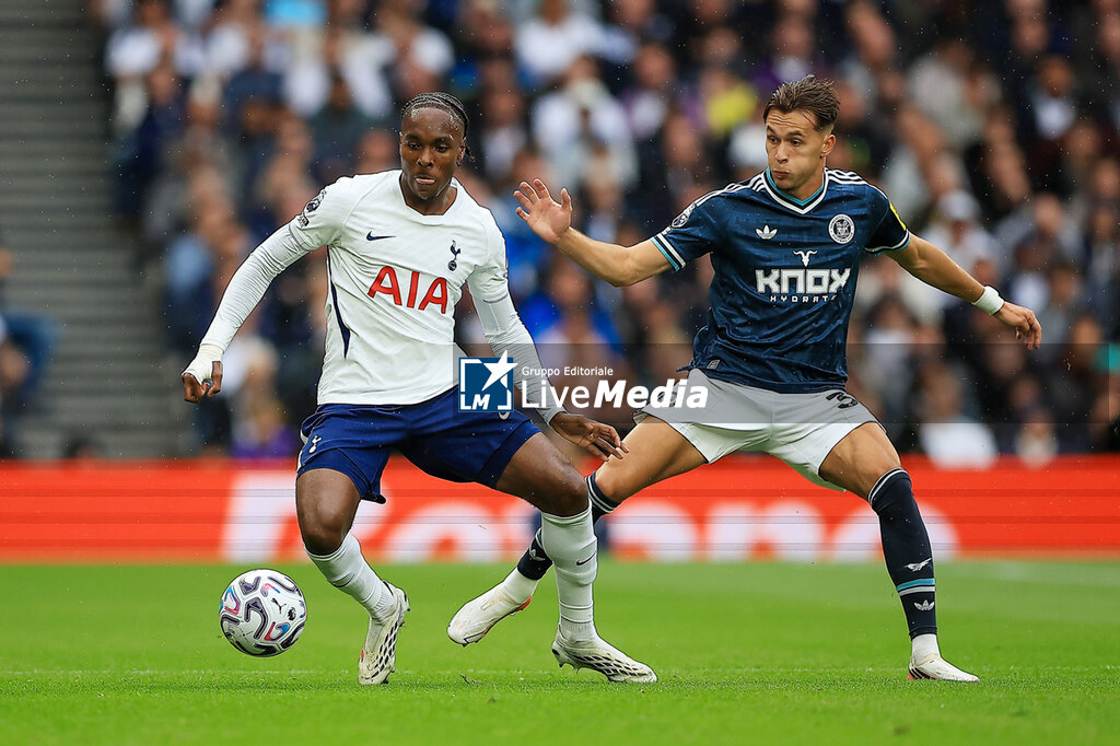 TOTTENHAM HOTSPUR vs NEWCASTLE UNITED - ENGLISH PREMIER LEAGUE - SOCCER