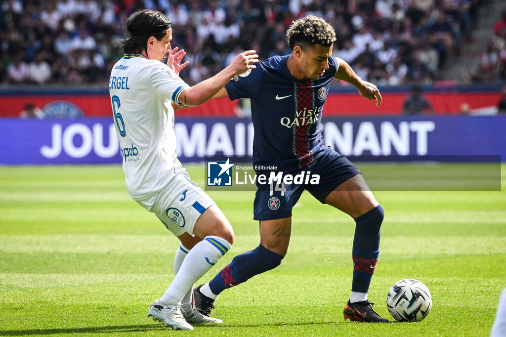 FOOTBALL - FRENCH CHAMP - PARIS SG v LORIENT - FRENCH LIGUE 1 - SOCCER