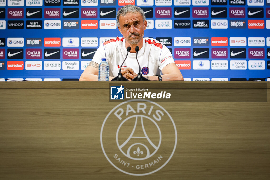 PSG - TRAINING AND PRESS CONFERENCE - FRENCH LIGUE 1 - SOCCER