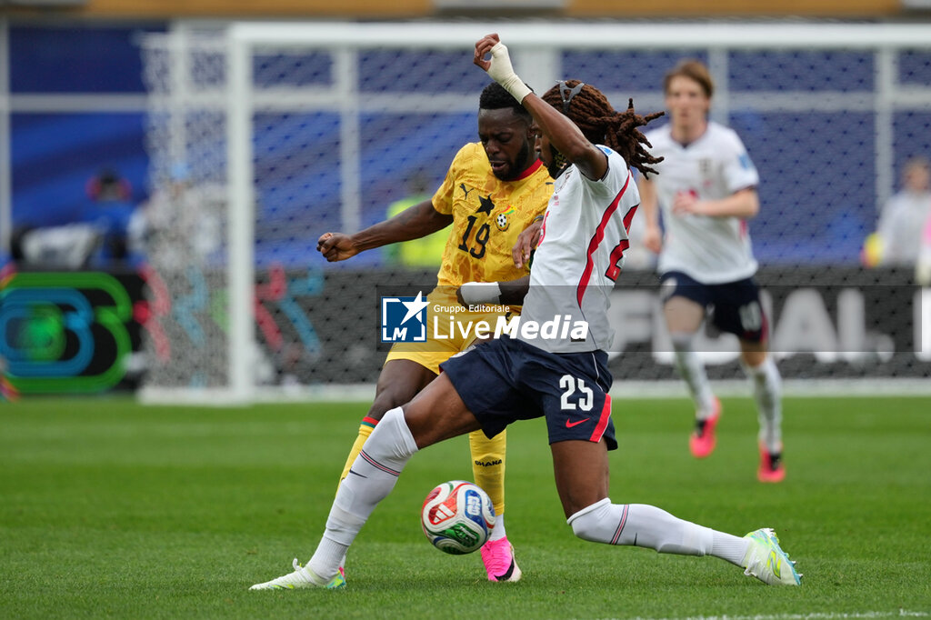 Group L - England vs Ghana - FIFA WORLD CUP - SOCCER