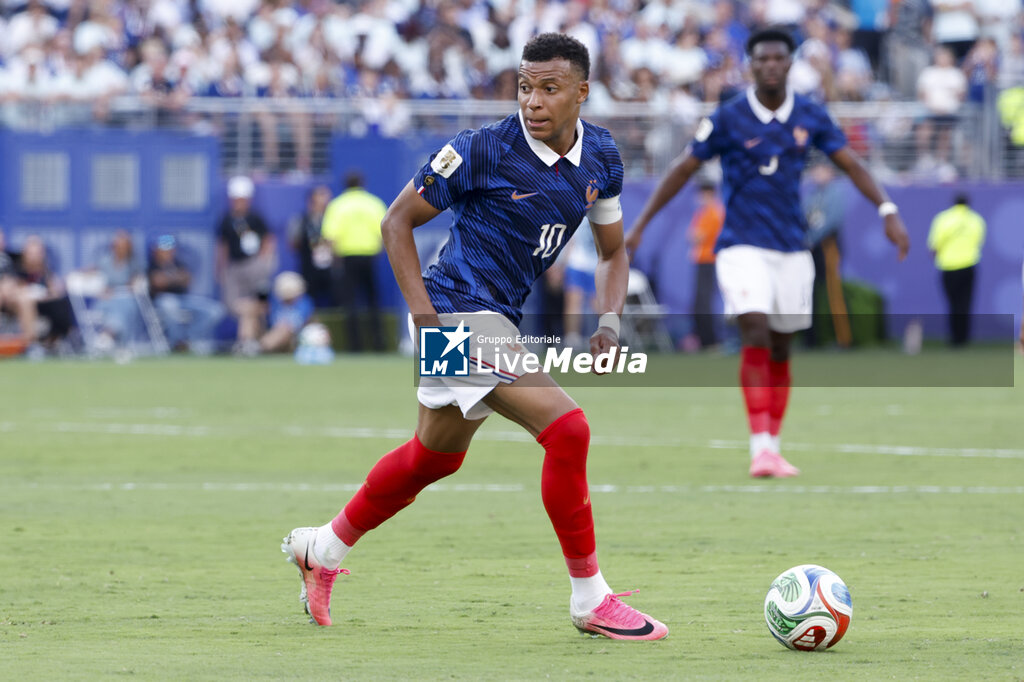 FRANCE vs SWEDEN - FIFA WORLD CUP - SOCCER