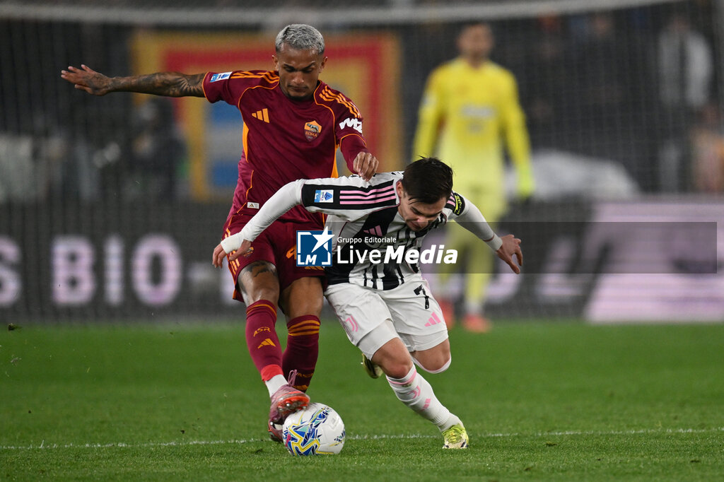 AS Roma vs Juventus FC - ITALIAN SERIE A - SOCCER