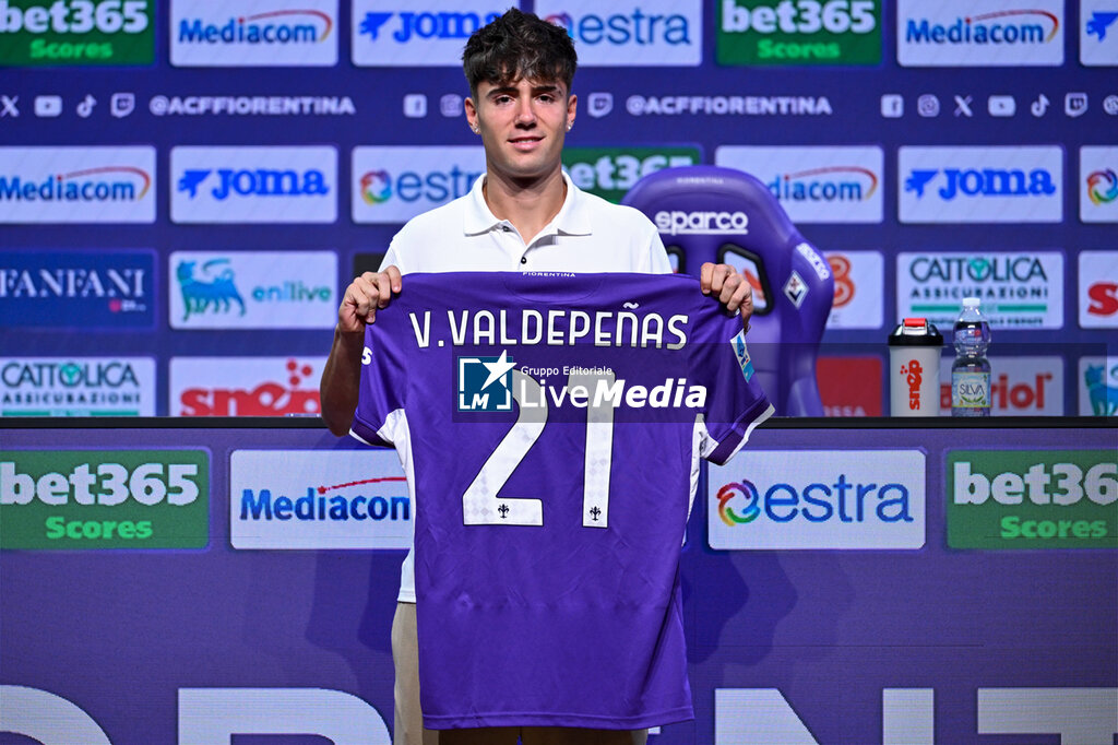 Presentation of ACF Fiorentina's new player Victor Valdepenas - ITALIAN SERIE A - SOCCER