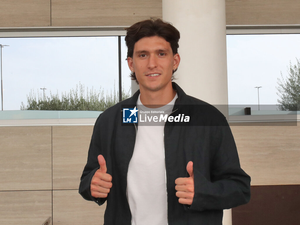 AS Roma - New signing Leonardo Balerdi arrives - ITALIAN SERIE A - SOCCER
