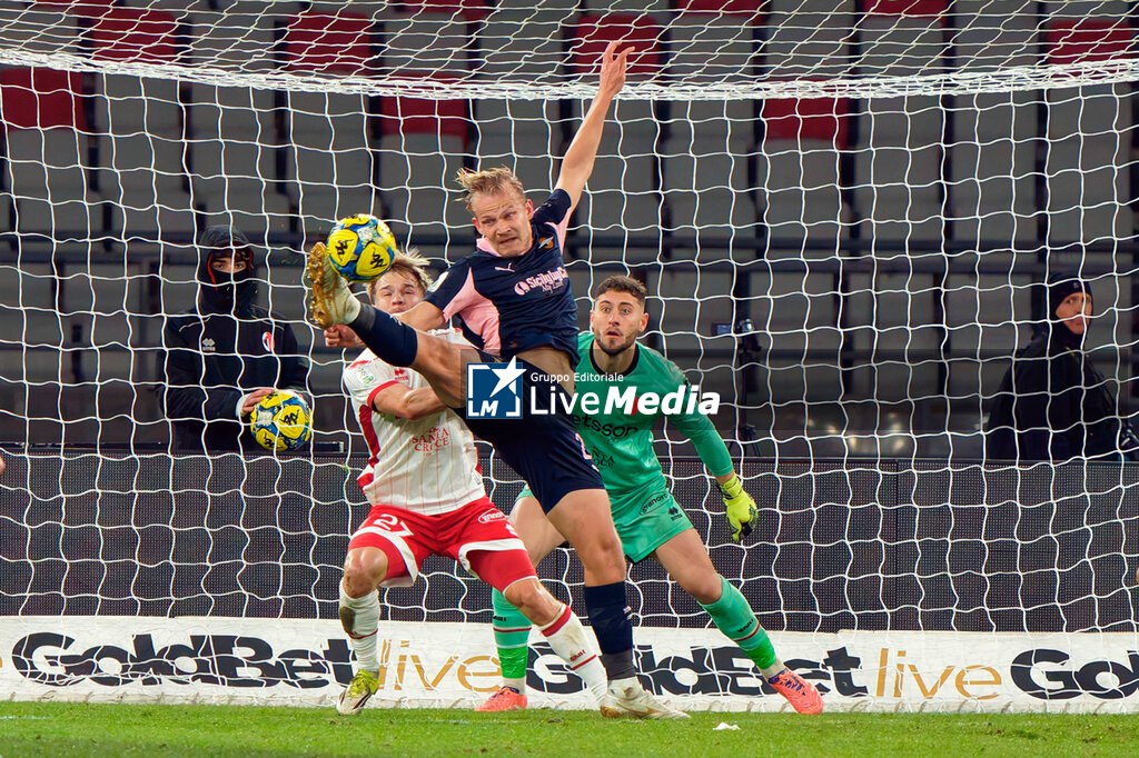 SSC Bari vs Palermo FC - ITALIAN SERIE B - SOCCER